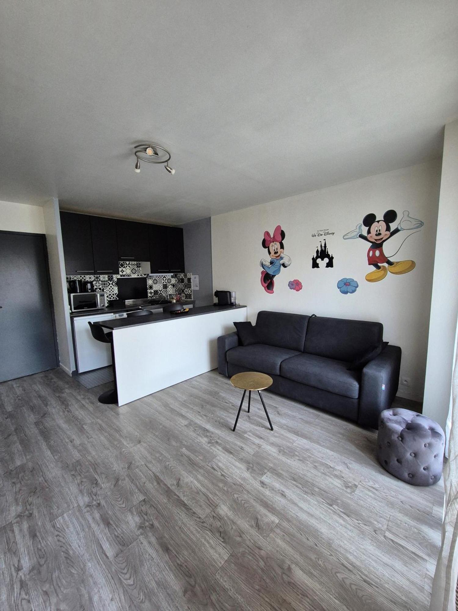 Studio A 2 Pas De Disneyland Esbly Exterior foto