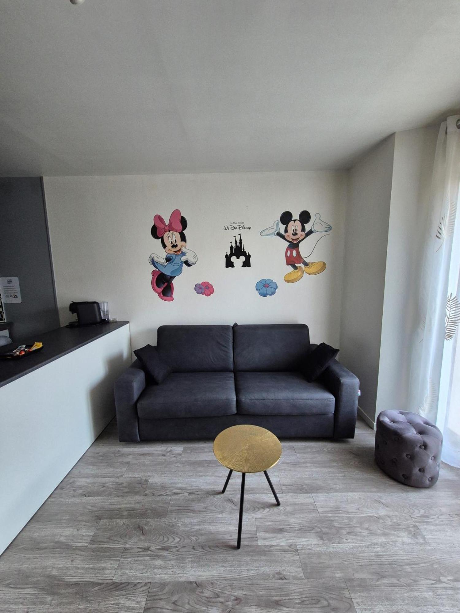Studio A 2 Pas De Disneyland Esbly Exterior foto